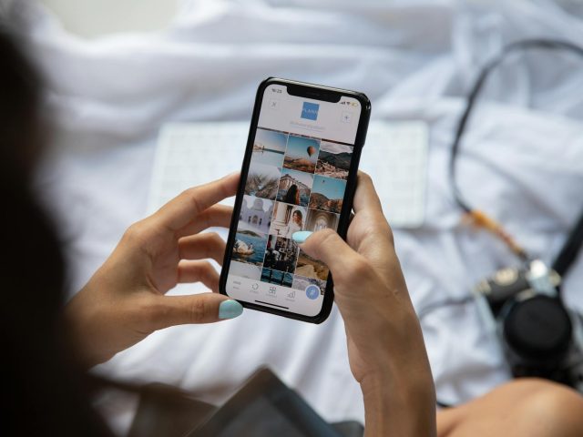 Daily Facebook Posting Schedule for Filipinos
